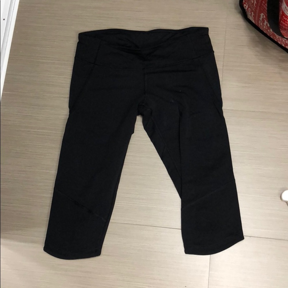Lululemon size 6 running crop